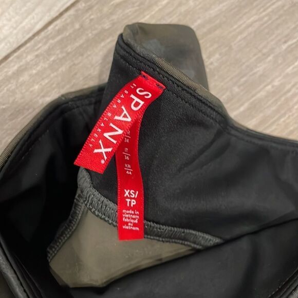 Spanx camo Faux Leather Army Olive Green Leggings NWT size XS - Picture 11 of 11